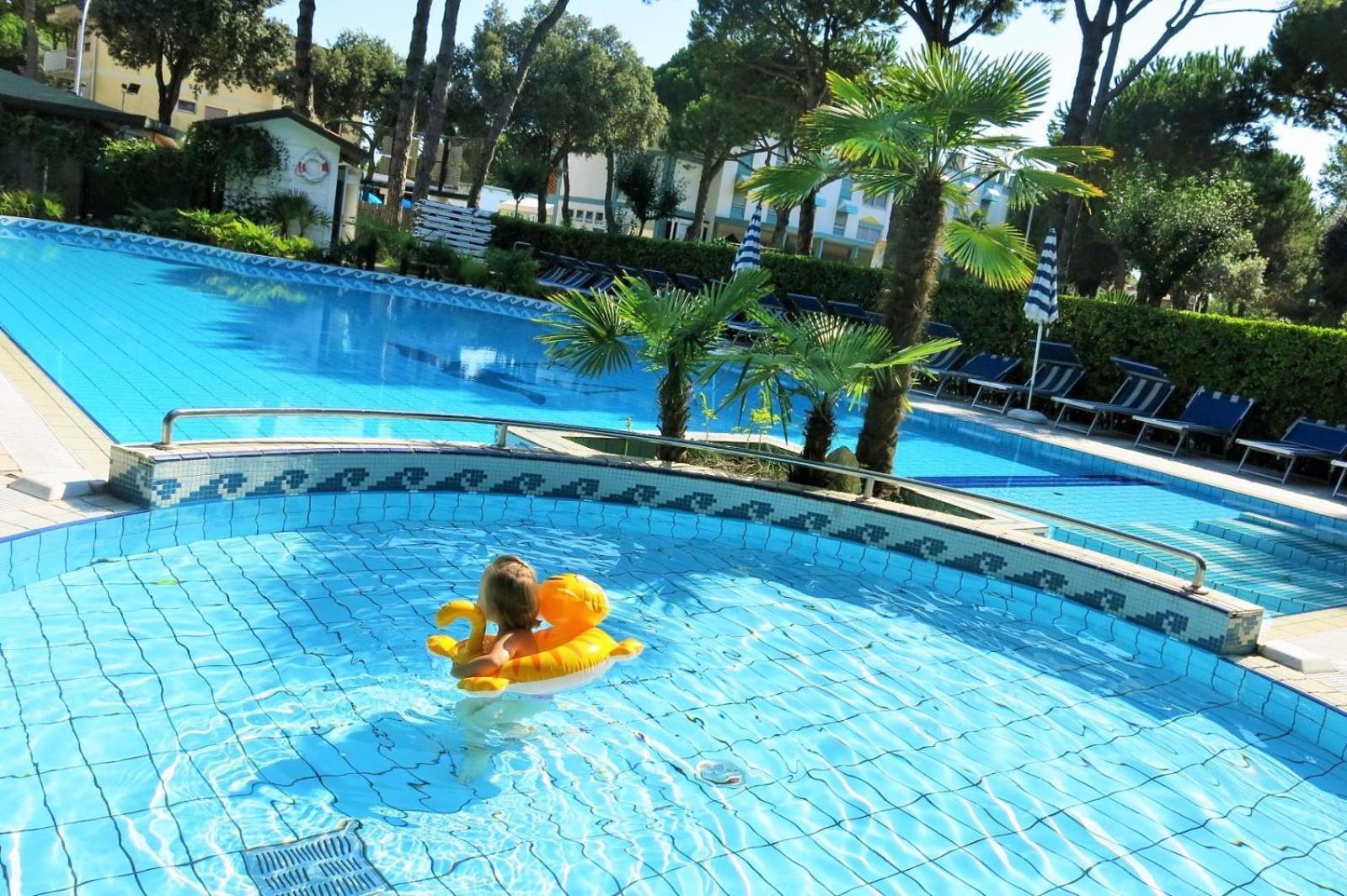 Villaggio Azzurro 리도 디 예솔로 외부 사진